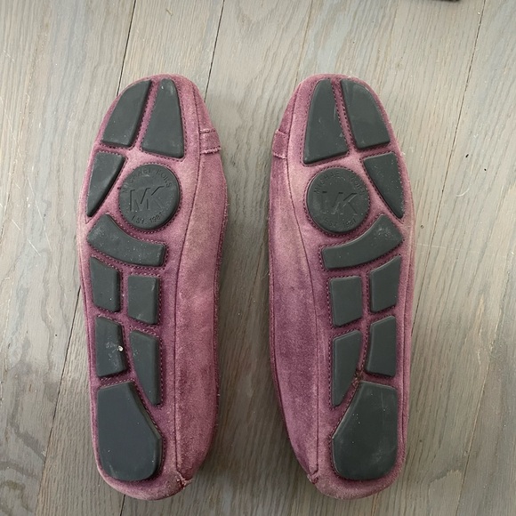 Purple suede Michael kors flats gently worn size 8 - Picture 2 of 2